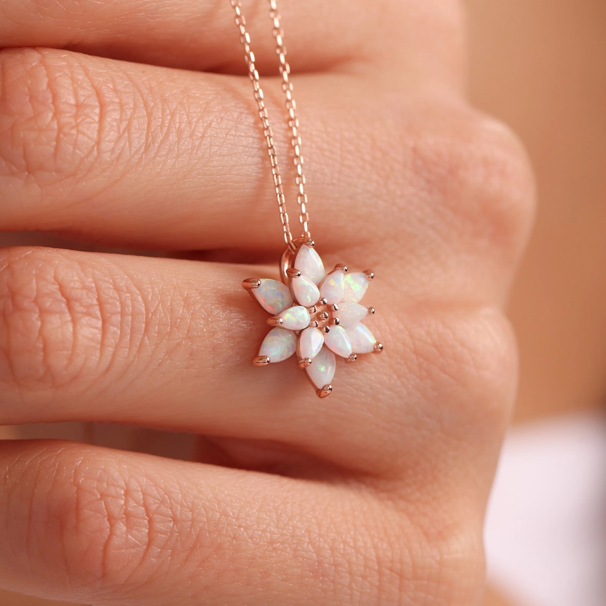 Dây Chuyền Hoa Opal