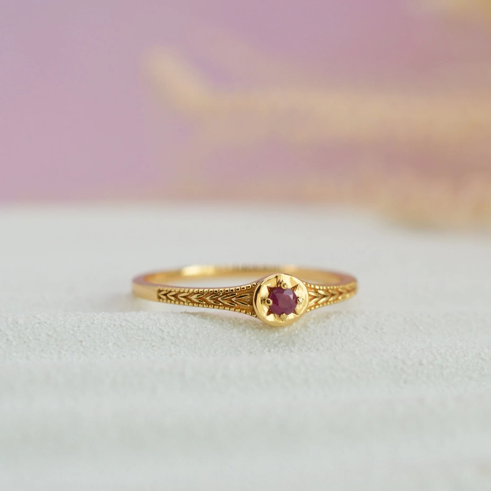 Nhẫn Genuine Ruby